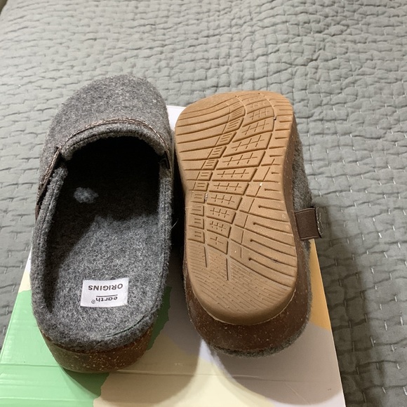 Earth Origins Janet Slip Ons - Picture 6 of 8